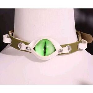 New Without Tags Green Dragon Eye Eyeball Choker Necklace Vegan Leather  17.25"